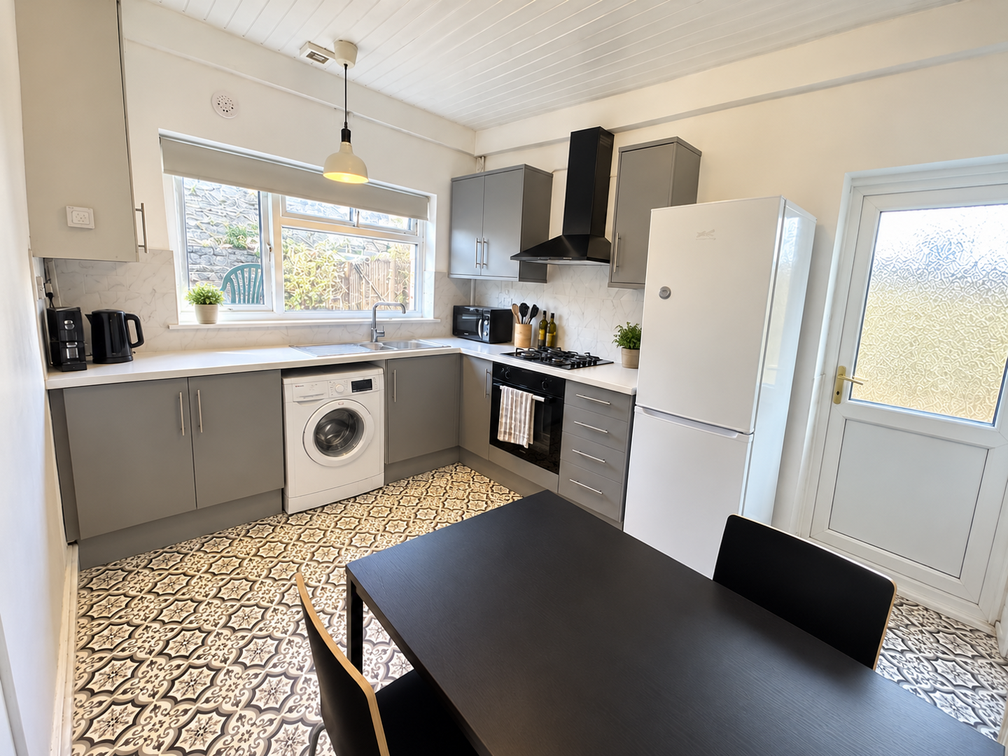 4 bed property in Tewkesbury Street, Cardiff